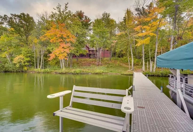 Lakefront Wisconsin Cabin With Boat Dock!