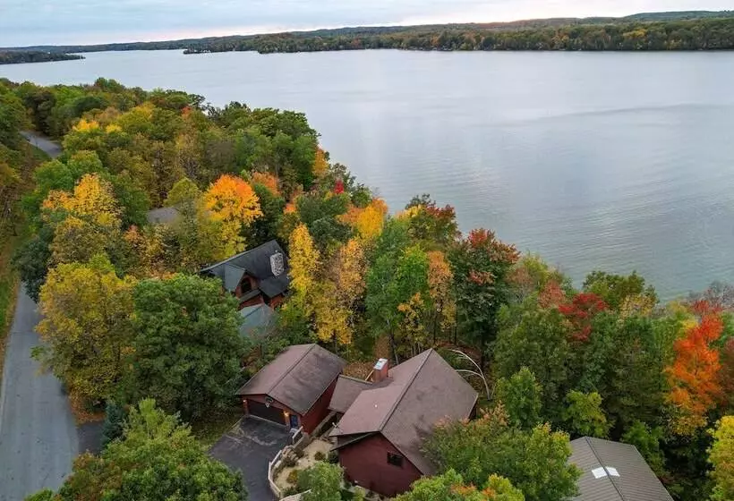 Lakefront Wisconsin Cabin With Boat Dock!