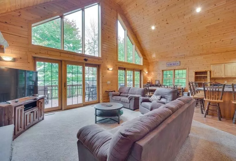 Lakefront Wisconsin Cabin With Boat Dock!