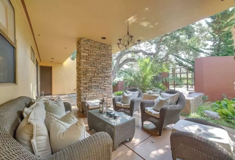 Chic California Escape W/ Pool, Hot Tub & Patio!