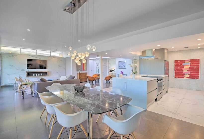 Luxe Palm Desert Home: Patio, Grill & Mtn Views!