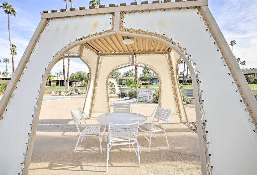 Luxe Palm Desert Home: Patio, Grill & Mtn Views!