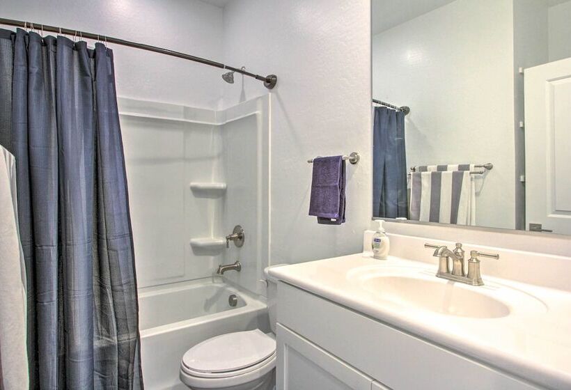 Surprise Vacation Home W/ Pool Access Near Golfing
