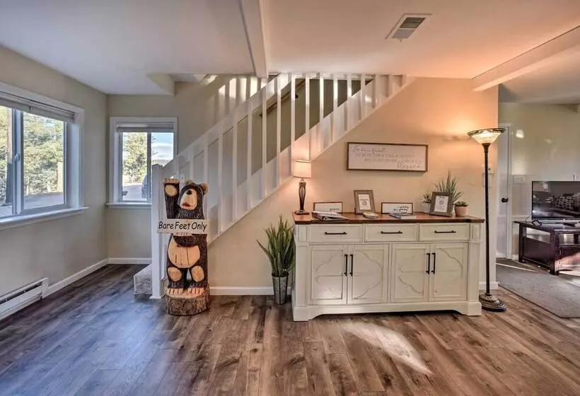 Mountain Haven  W/ Deck + Pikes Peak Views!