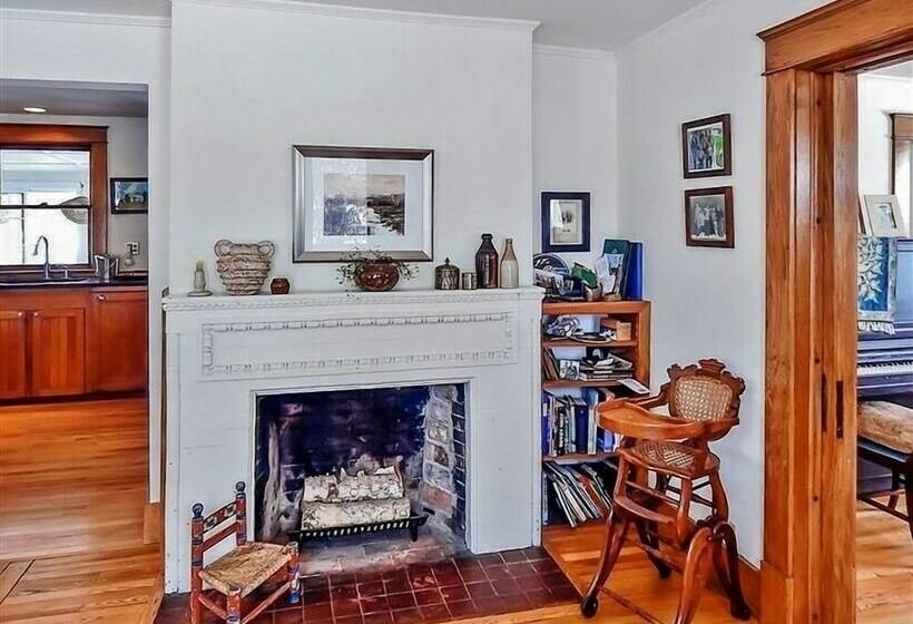 Pastoral Pittsford Home W/ Amazing Mountain Views!