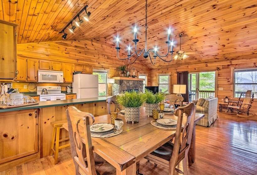 Peaceful Smoky Mountain Cabin W/ Deck & Fire Pit!