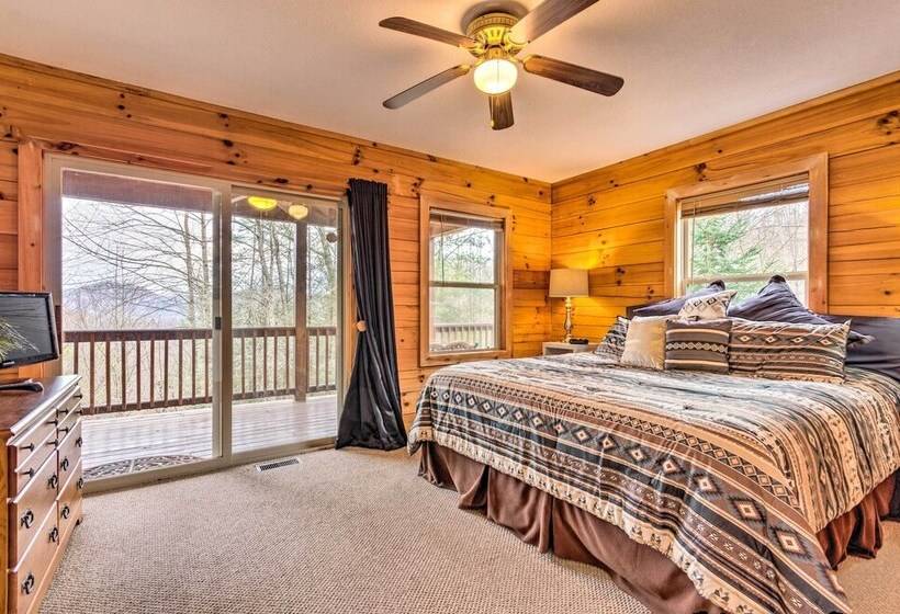 Peaceful Smoky Mountain Cabin W/ Deck & Fire Pit!