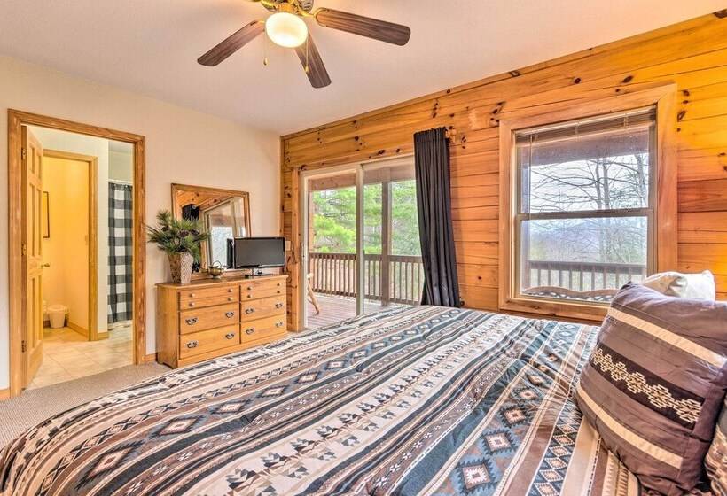 Peaceful Smoky Mountain Cabin W/ Deck & Fire Pit!