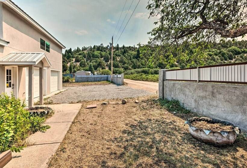 Peaceful Vadito Family Home Near Taos Valley!