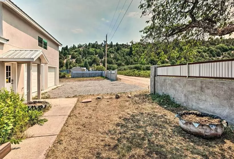 Peaceful Vadito Family Home Near Taos Valley!