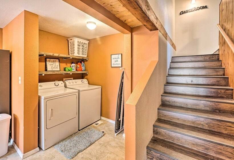 Peaceful Vadito Family Home Near Taos Valley!