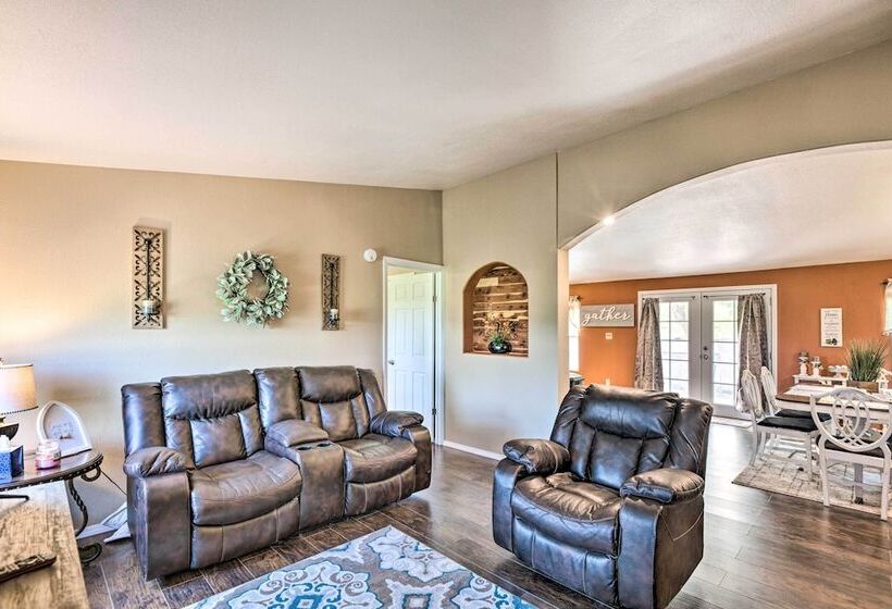 Peaceful Vadito Family Home Near Taos Valley!