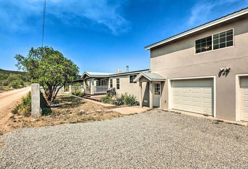Peaceful Vadito Family Home Near Taos Valley!