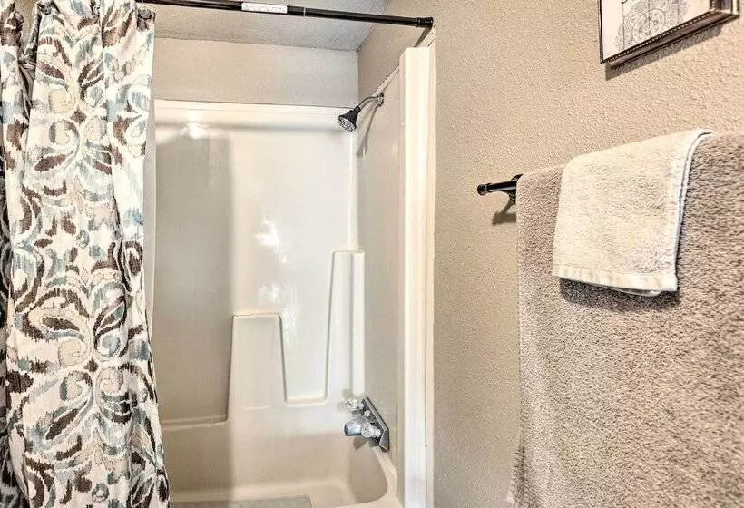 Peaceful Vadito Family Home Near Taos Valley!