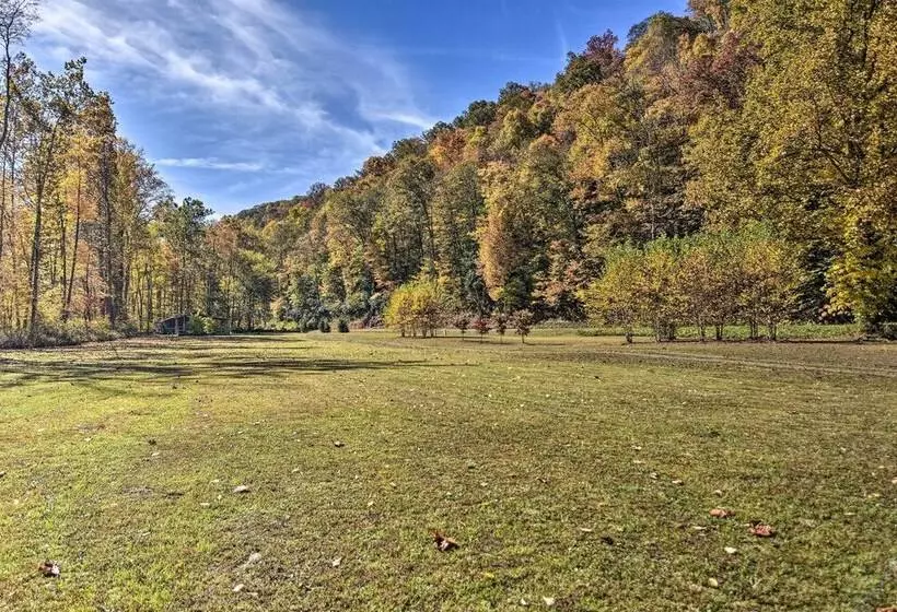 Pet Friendly Cabin W/ Fire Pit & River Access!