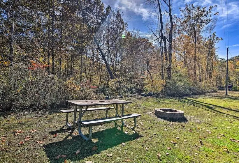 Pet Friendly Cabin W/ Fire Pit & River Access!