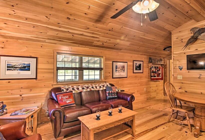Pet Friendly Cabin W/ Fire Pit & River Access!