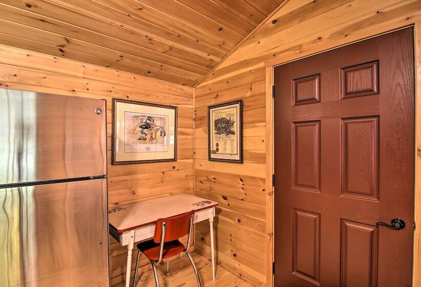 Pet Friendly Cabin W/ Fire Pit & River Access!