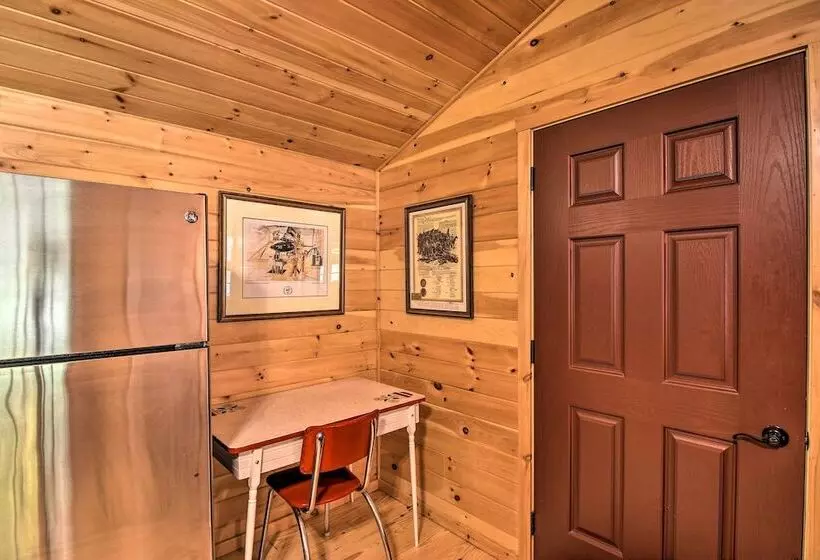 Pet Friendly Cabin W/ Fire Pit & River Access!