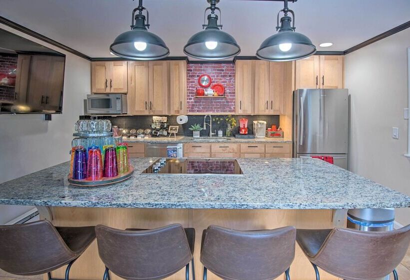 Pet Friendly Gilford Home By Gunstock Ski Mountain