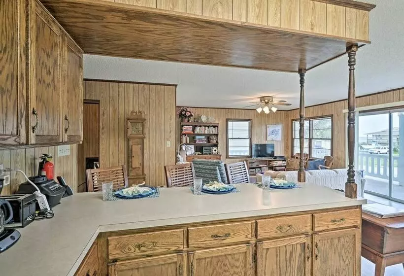 Pet Friendly Second Row House Steps To Beach!