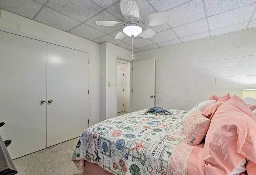 Pet Friendly Second Row House Steps To Beach!