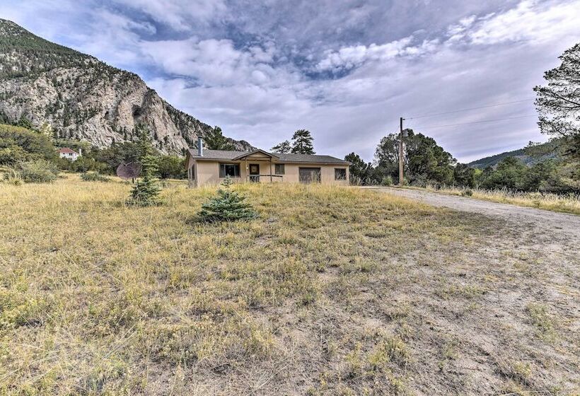 Remote Cabin: 3 Miles To Mt Princeton Hot Springs!