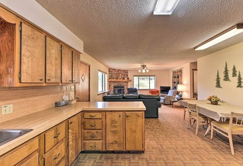 Remote Cabin: 3 Miles To Mt Princeton Hot Springs!