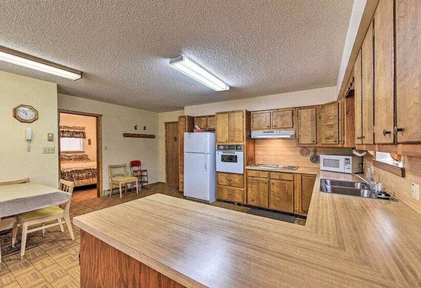 Remote Cabin: 3 Miles To Mt Princeton Hot Springs!