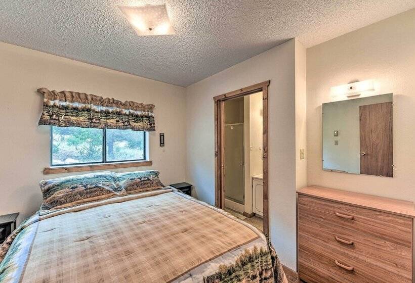 Remote Cabin: 3 Miles To Mt Princeton Hot Springs!