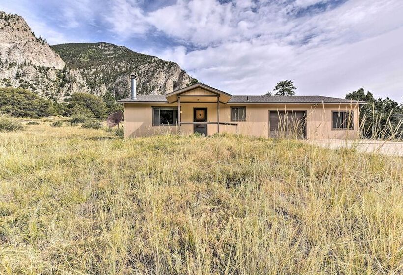 Remote Cabin: 3 Miles To Mt Princeton Hot Springs!