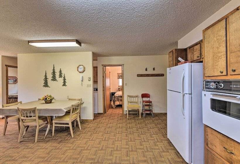 Remote Cabin: 3 Miles To Mt Princeton Hot Springs!