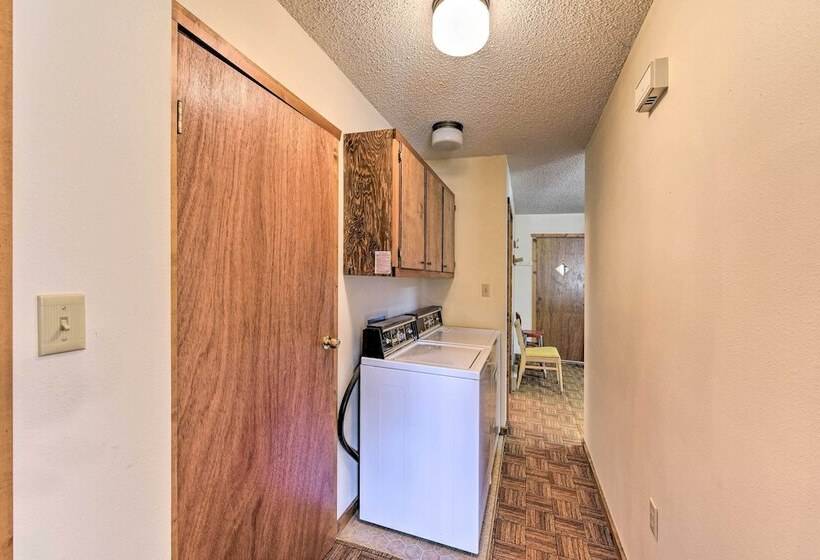 Remote Cabin: 3 Miles To Mt Princeton Hot Springs!