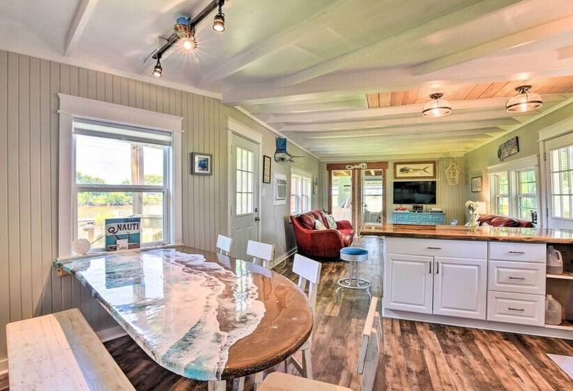 Renovated Sargent Cabin W/ Furnished Deck & Dock!