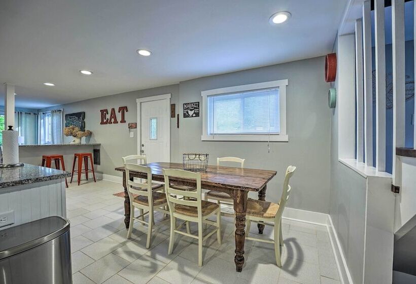 Renovated, Spacious Retreat In Union Pier!