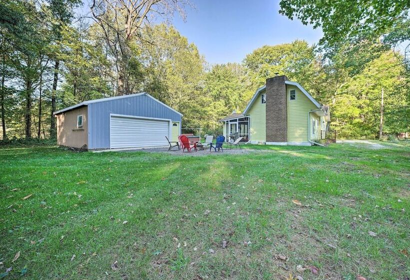 Renovated, Spacious Retreat In Union Pier!