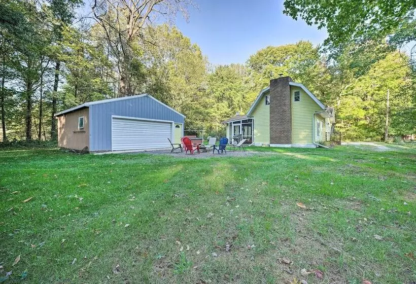 Renovated, Spacious Retreat In Union Pier!