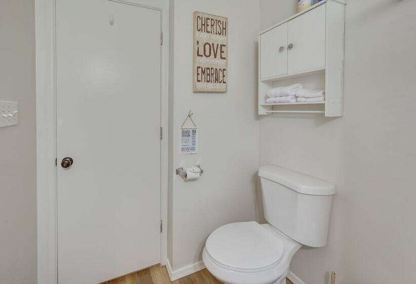 Rustic Munds Park Cabin W/ Nat L Forest Views