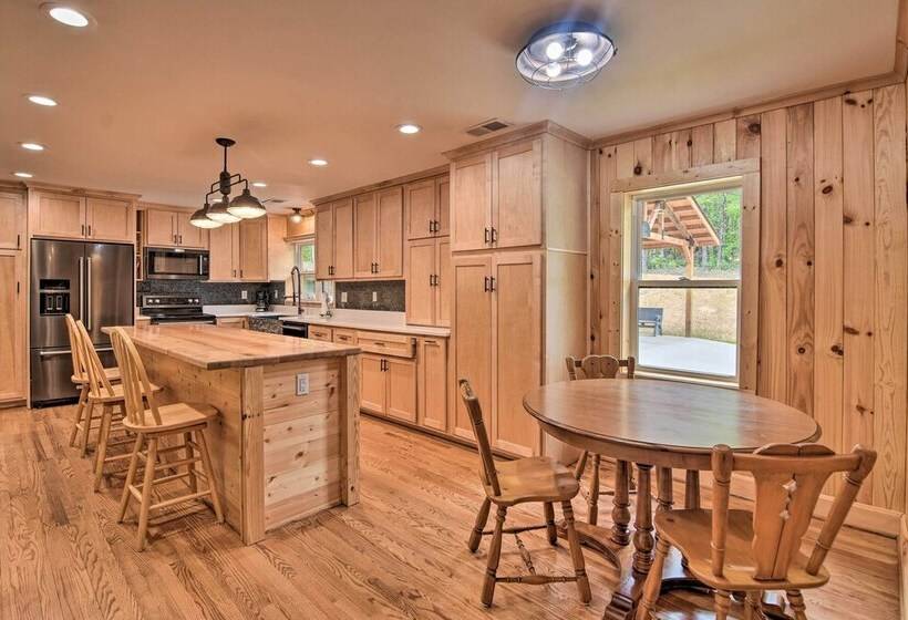 Rustic Sunset Escape On 67 Acres: Outdoor Kitchen