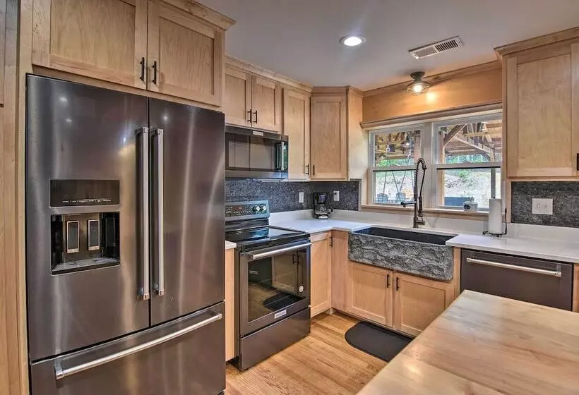 Rustic Sunset Escape On 67 Acres: Outdoor Kitchen