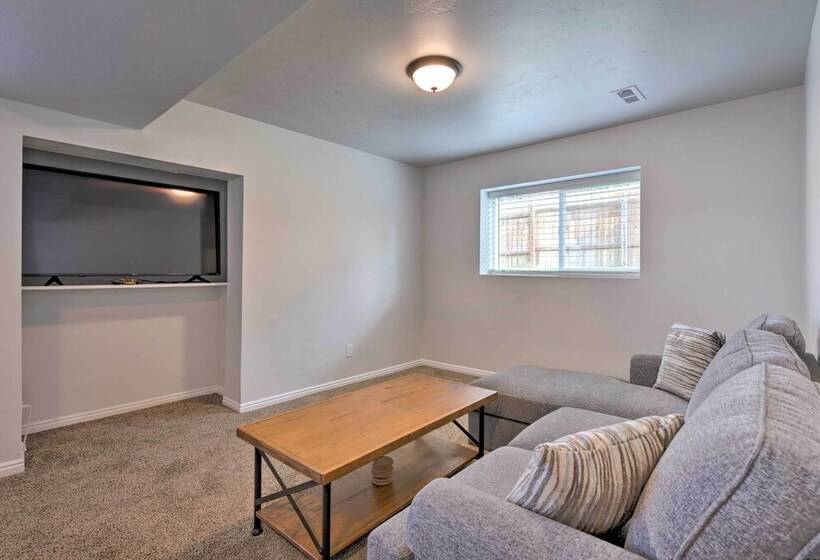 Salt Lake City Area Home <20mi To Snowbird & Alta