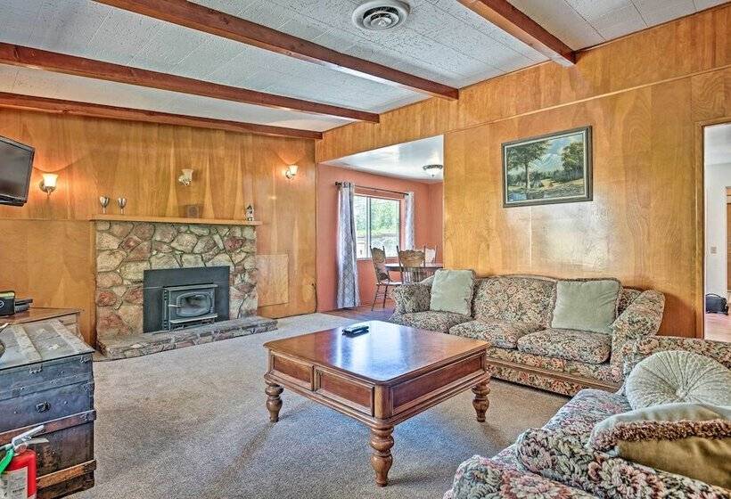 Scenic Kernville Home Walk To Downtown & River!