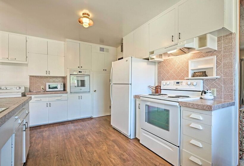 Scenic Kernville Home Walk To Downtown & River!