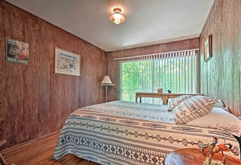 Scenic Kernville Home Walk To Downtown & River!