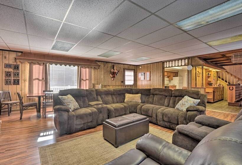 Serene Saxton Lodge: 7 Mi To Lake Raystown!