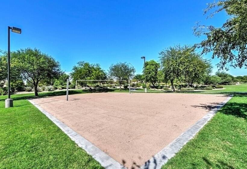 Spacious Litchfield Park Home W/ Yard, Heated Pool