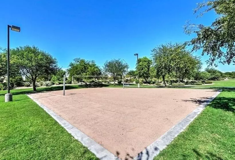 Spacious Litchfield Park Home W/ Yard, Heated Pool