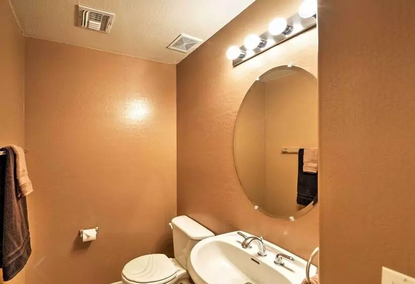 Spacious Litchfield Park Home W/ Yard, Heated Pool