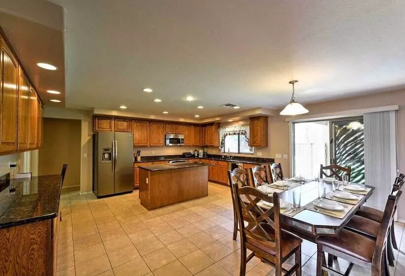 Spacious Litchfield Park Home W/ Yard, Heated Pool