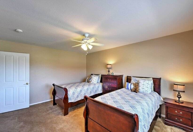 Spacious Litchfield Park Home W/ Yard, Heated Pool